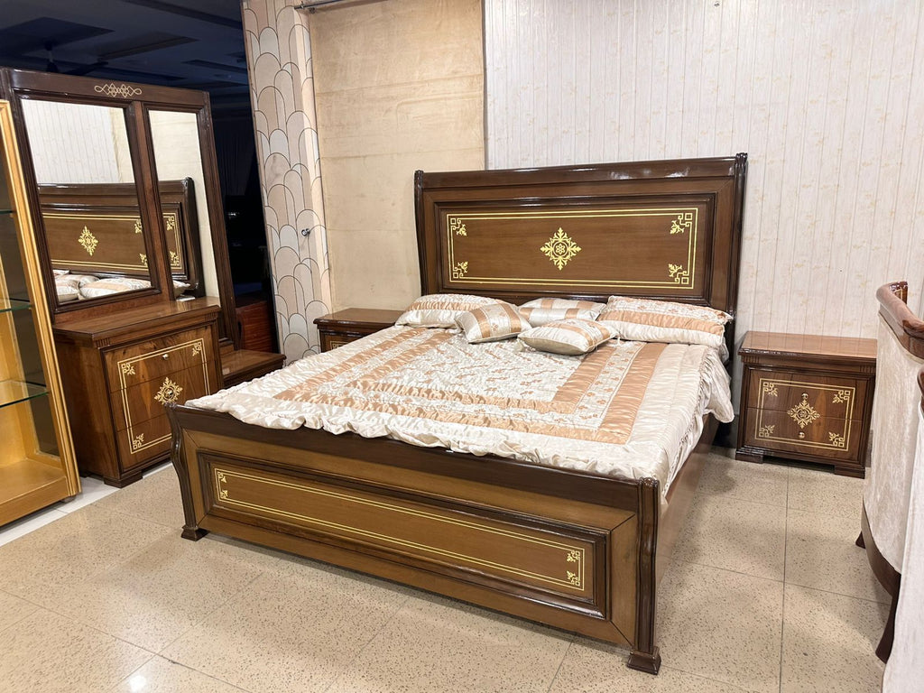 Royal Walnut Bed Set