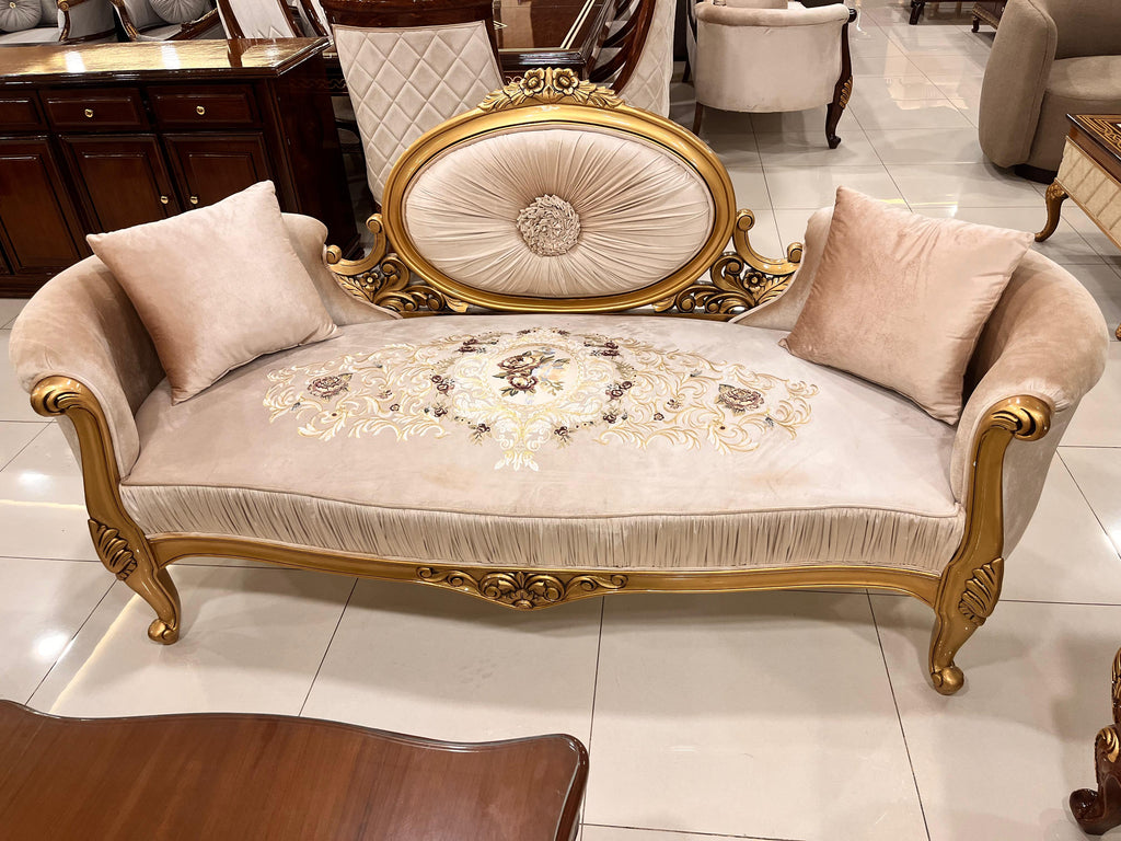 Majesty Wooden Dewan